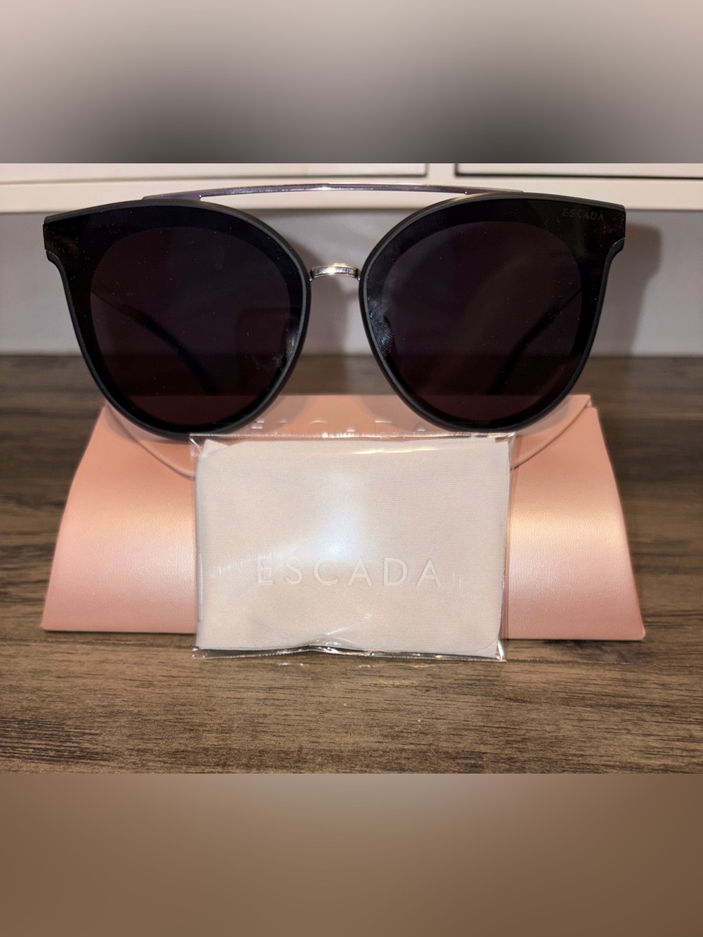 NWT Escada Black Frame Sunglasses